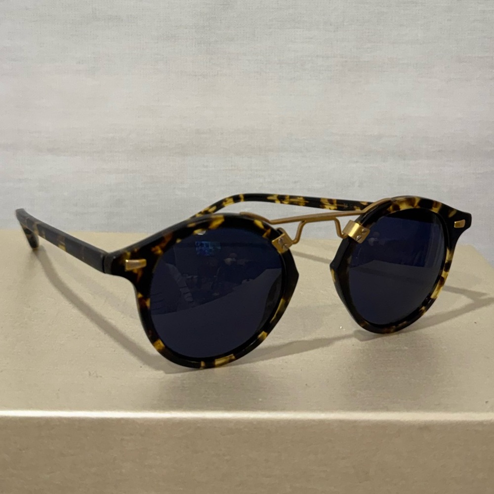 KREWE St Louis I Classic Tortoise Sunglasses with Dark Blue Lenses